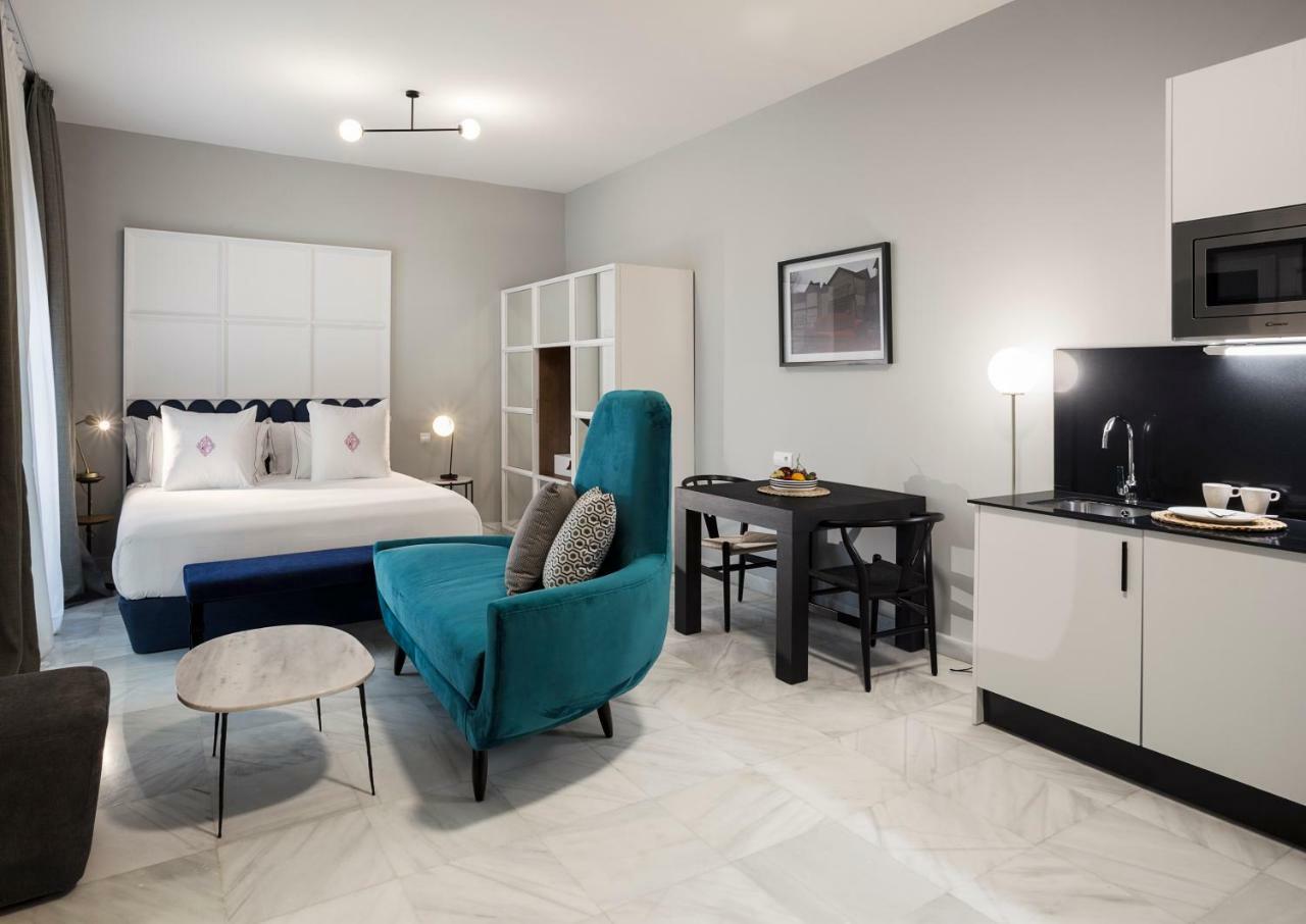 Apartamentos One Shot Conde De Torrejon เซบีญา ภายนอก รูปภาพ