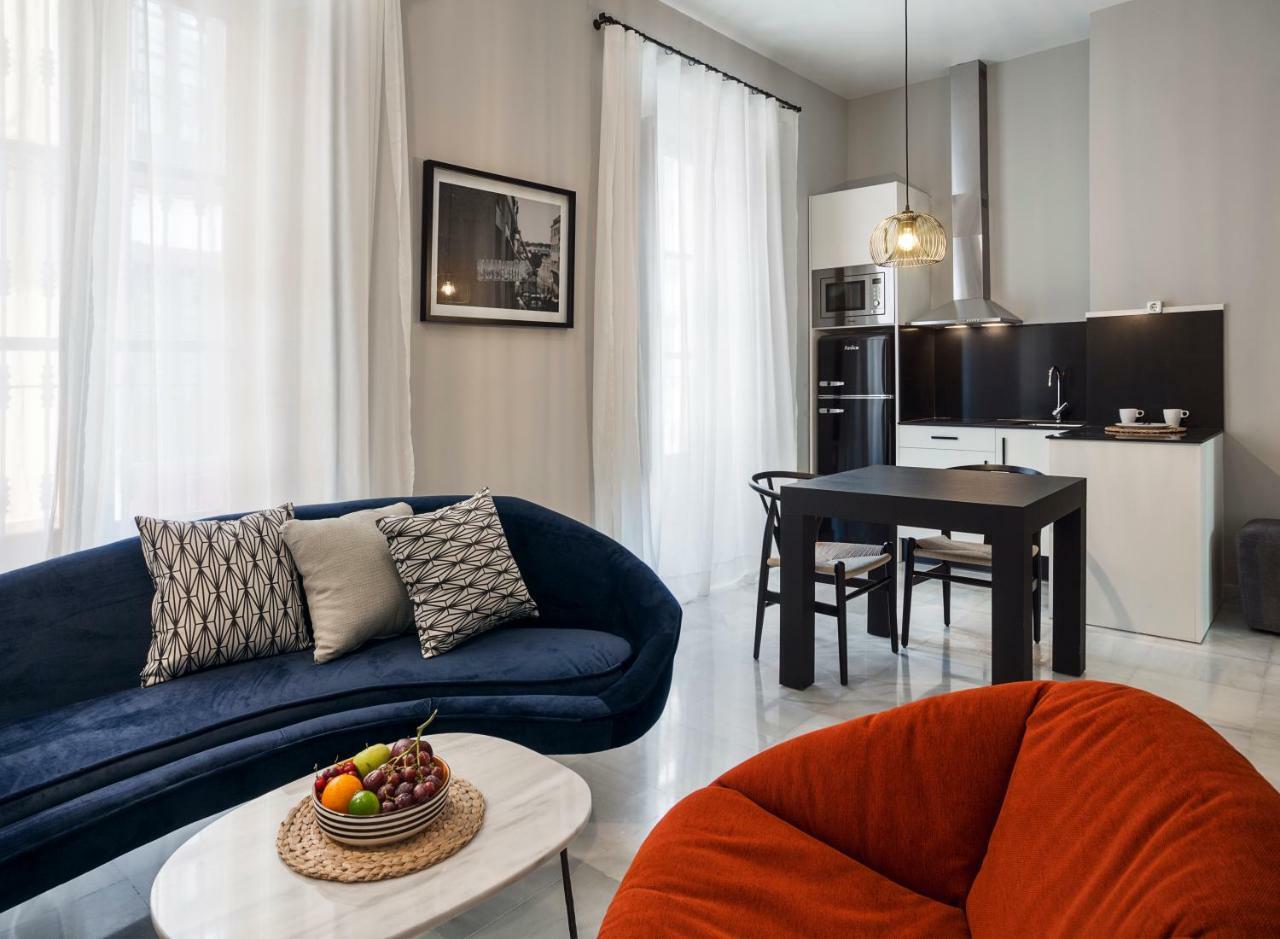 Apartamentos One Shot Conde De Torrejon เซบีญา ภายนอก รูปภาพ