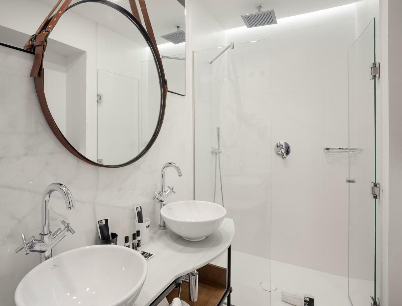Apartamentos One Shot Conde De Torrejon เซบีญา ภายนอก รูปภาพ