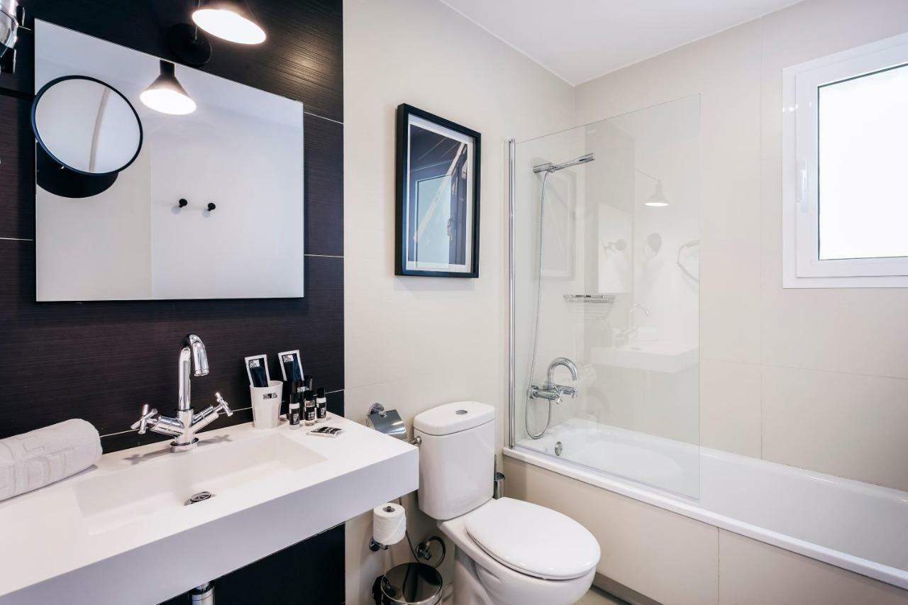 Apartamentos One Shot Conde De Torrejon เซบีญา ภายนอก รูปภาพ